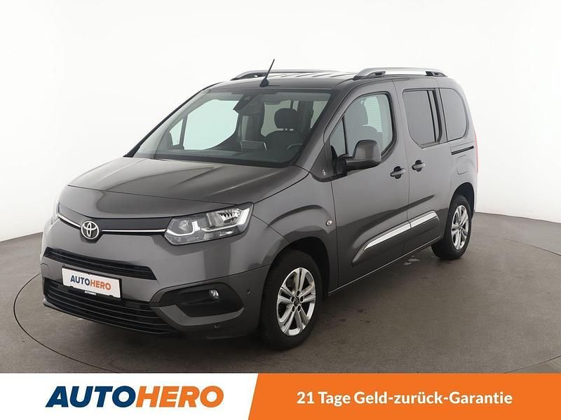 Grau Gebraucht 2021 Toyota Proace Verso City Kombi | 19.420 € (Fairer Preis) - Bild 1/3