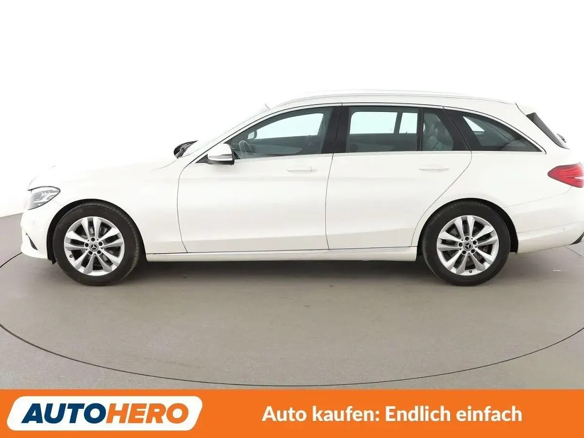 Gebraucht Mercedes C180 Avantgarde 156 PS (114 kW) 2020 Weiß Kombi
