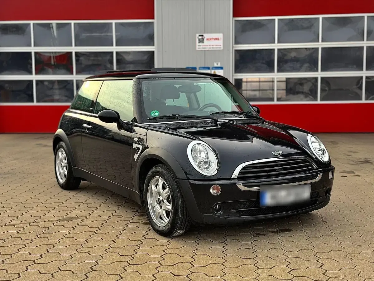 Usata Mini ONE Seven 90 CV (66 kW) 2006 Nero Utilitaria