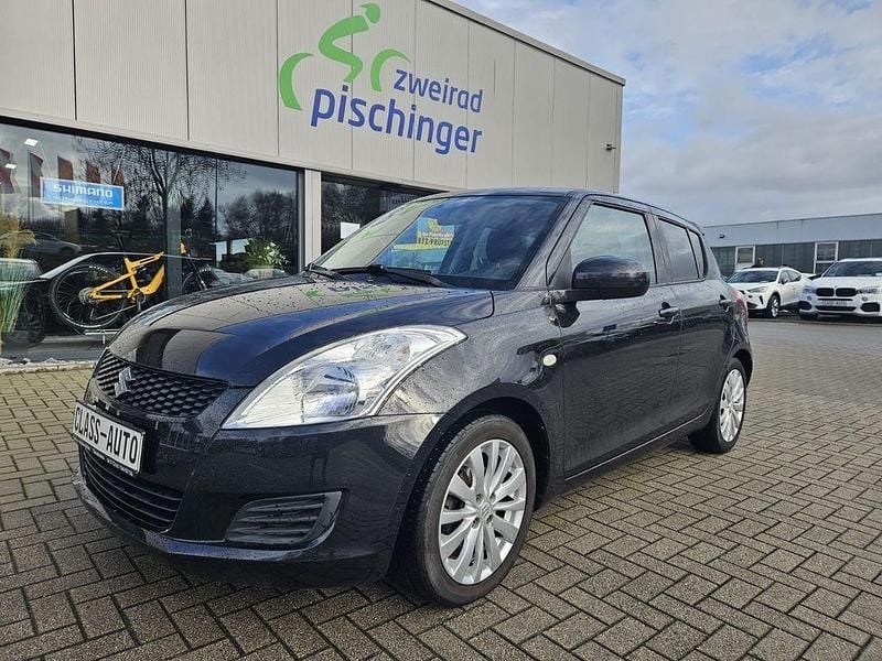 Gebraucht Suzuki Swift Club 94 PS (69 kW) 2014 Schwarz Kleinwagen