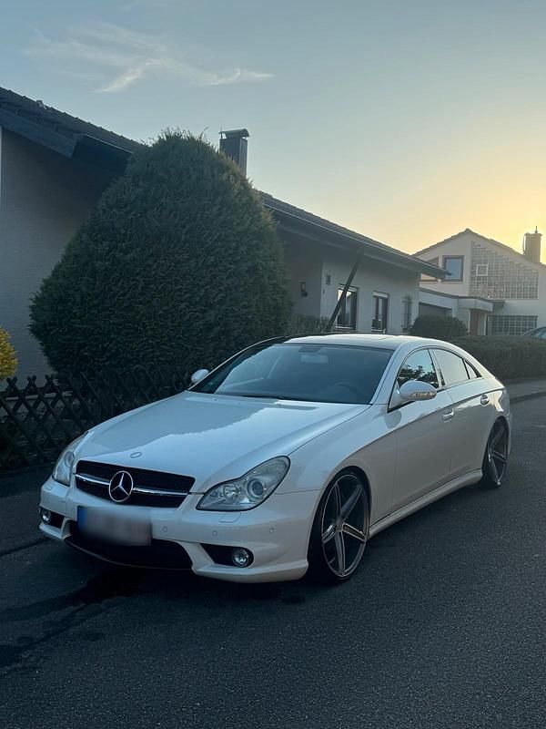 Gebraucht Mercedes CLS550 387 PS (284 kW) 2007 Weiß Limousine