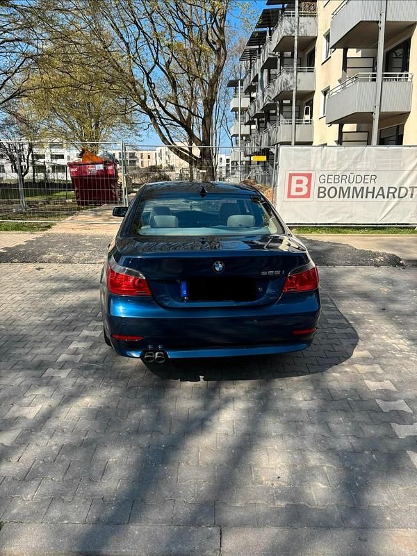 Gebraucht BMW 525 192 PS (141 kW) 2004 Blau Limousine