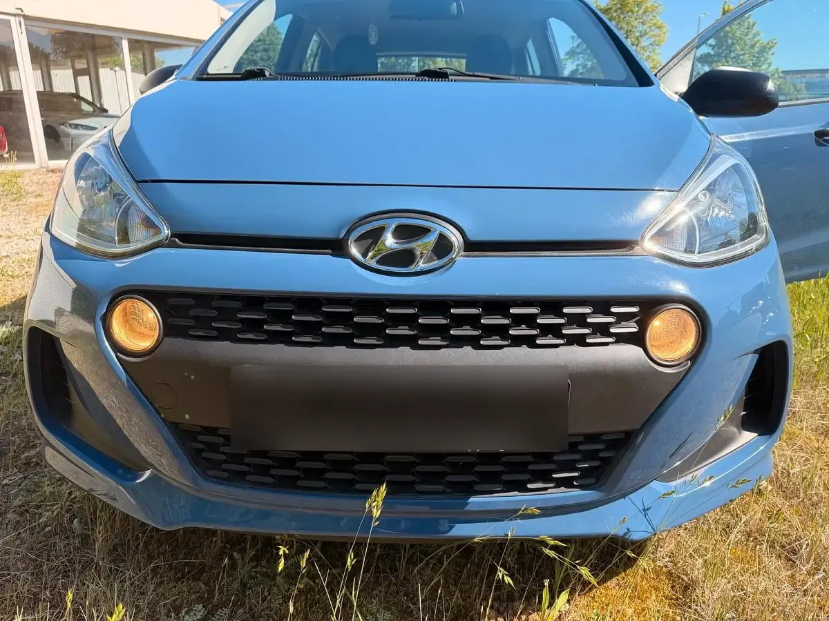 Gebraucht Hyundai i10 67 PS (49 kW) 2018 Blau Kleinwagen