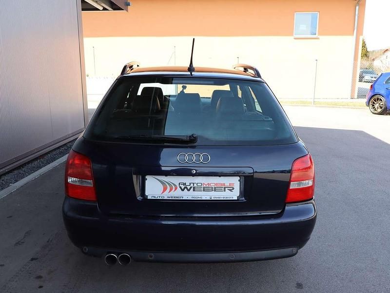 Gebraucht Audi S4 Sport 265 PS (194 kW) 2000 Blau Kombi