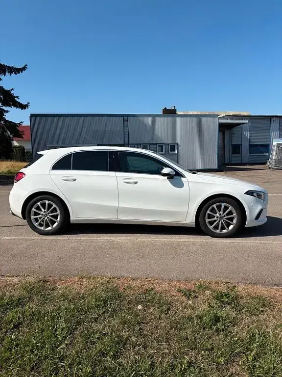 Gebraucht Mercedes A220 190 PS (139 kW) 2019 Weiß Limousine