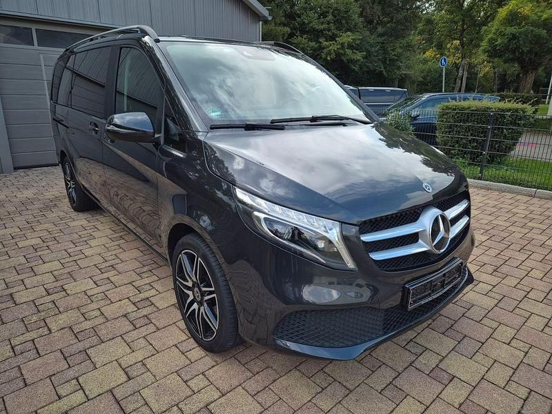 Grau Gebraucht 2019 Mercedes V300 Van / Kleinbus | 45.900 € (Superpreis) - Bild 1/4