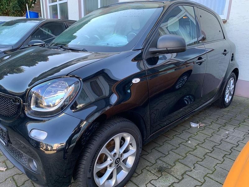 Gebraucht Smart ForFour Passion 71 PS (52 kW) 2016 Schwarz Kleinwagen
