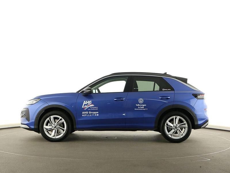 Gebraucht VW T-Roc Life 150 PS (110 kW) 2025 Celestial blue metallic SUV