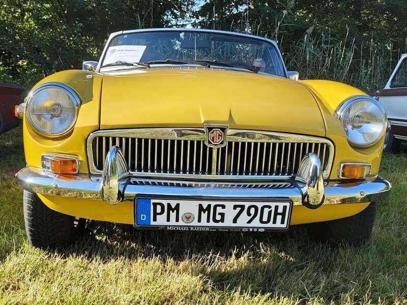 Gelb Gebraucht 1979 MG B Cabrio | 9.850 € - Bild 1/4