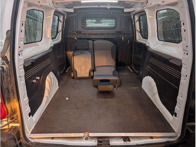 Gebraucht Peugeot Partner 115 PS (84 kW) 2021 Lack weiss banquise/typ aussenve Van / Kleinbus