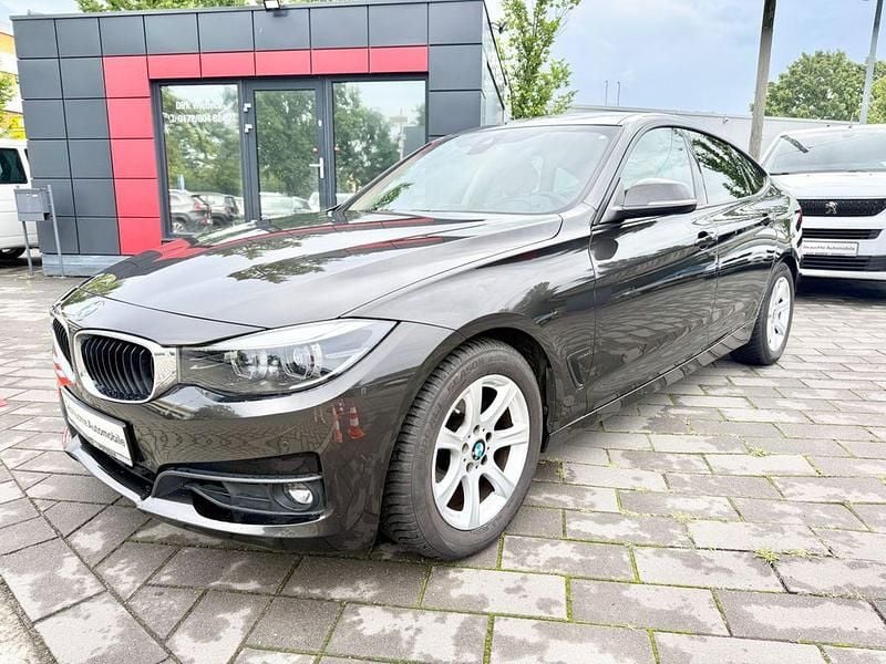 Braun Gebraucht 2018 BMW 320 Limousine | 18.895 € (Guter Preis) - Bild 1/4