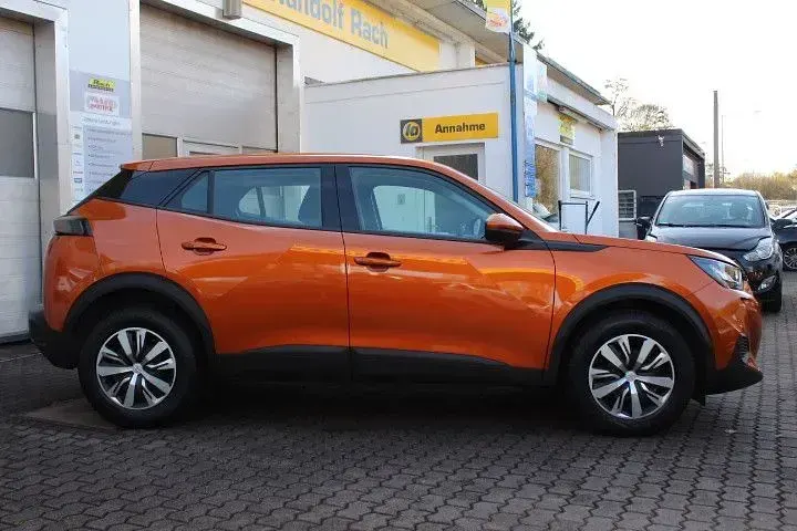Gebraucht Peugeot 2008 101 PS (74 kW) 2021 Orange SUV