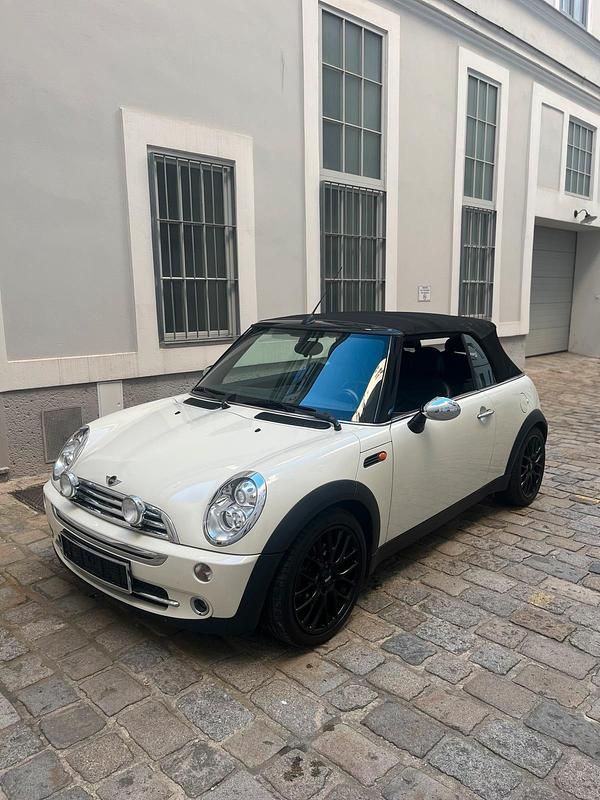 Beige Gebraucht 2006 Mini Cooper Cabriolet Cabrio | 6.600 € (Etwas zu teuer) - Bild 1/4