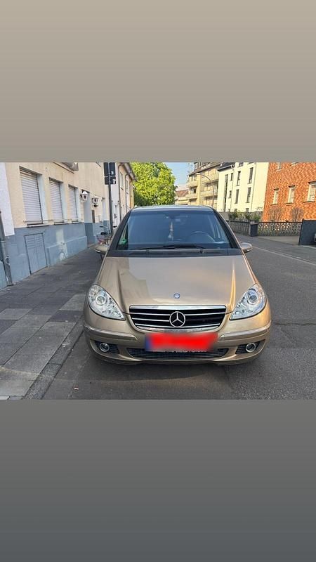 Gebraucht Mercedes A180 109 PS (80 kW) 2005 Gold Limousine