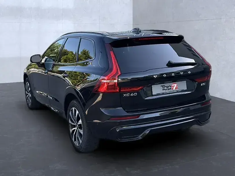 Gebraucht Volvo XC60 Plus 250 PS (183 kW) 2025 Onyx black (metallic) SUV