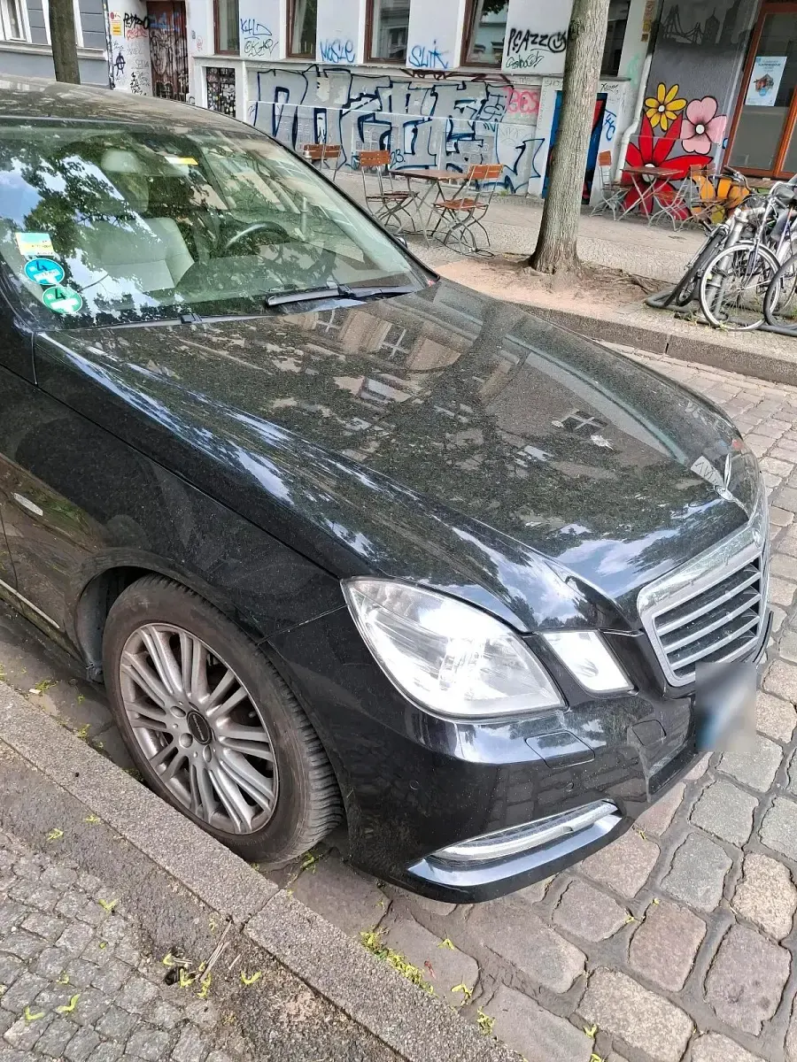 Second-hand Mercedes E300 231 CP (169 kW) 2010 Negru Berlinǎ