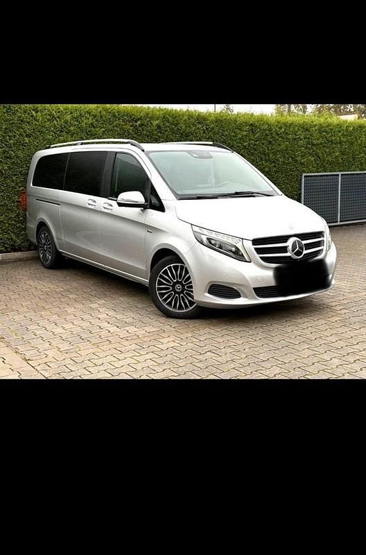 Gebraucht Mercedes V250 Avantgarde 190 PS (139 kW) 2016 Silber Van / Kleinbus