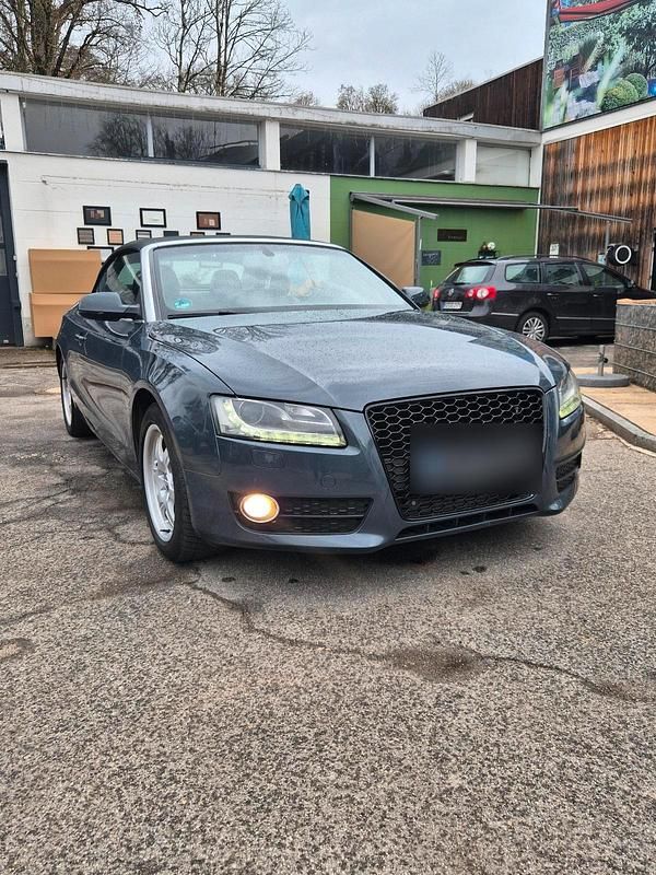 Grau Gebraucht 2009 Audi A5 Cabriolet S-Line Cabrio | 8.550 € (Teuer) - Bild 1/4