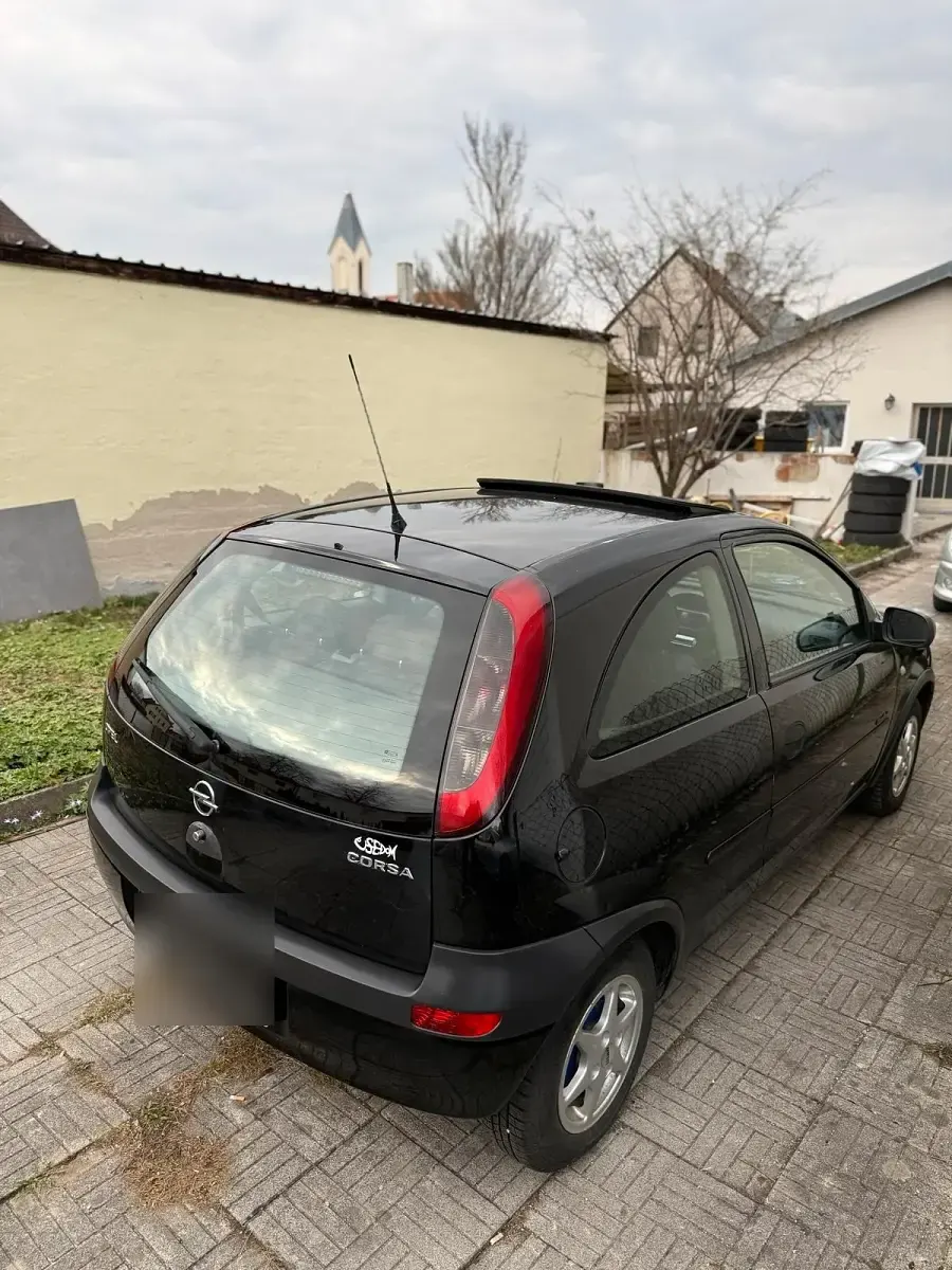 Gebraucht Opel Corsa 58 PS (42 kW) 2001 Schwarz Kleinwagen