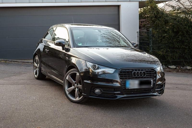Second-hand Audi A1 S-Line 122 CP (89 kW) 2011 Negru Hatchback