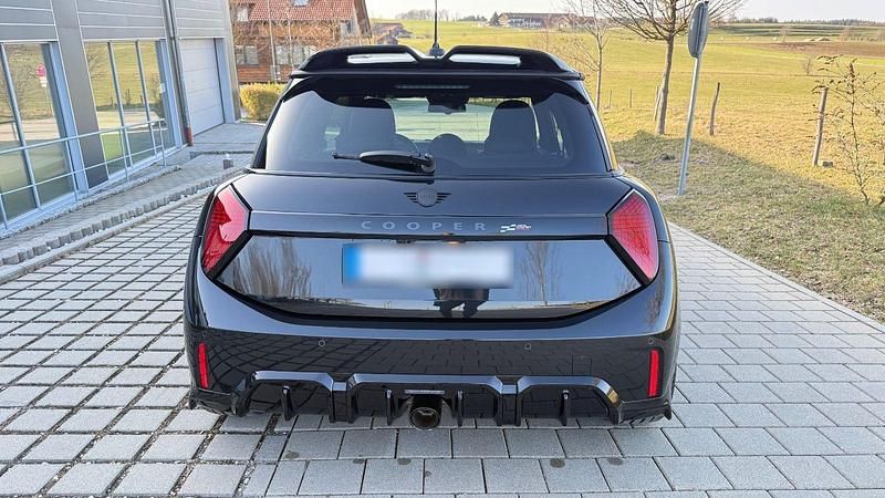 Gebraucht Mini John Cooper Works 231 PS (169 kW) 2025 Schwarz Kleinwagen