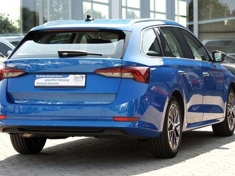 Gebraucht Skoda Octavia Style 150 PS (110 kW) 2021 Blau Kombi