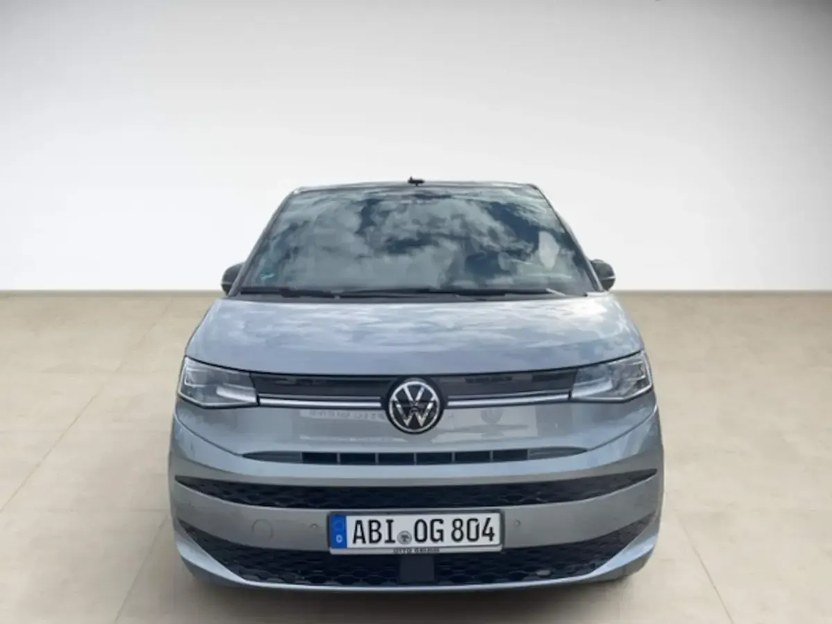 Second-hand VW Multivan Edition 150 CP (110 kW) 2026 Monovolum