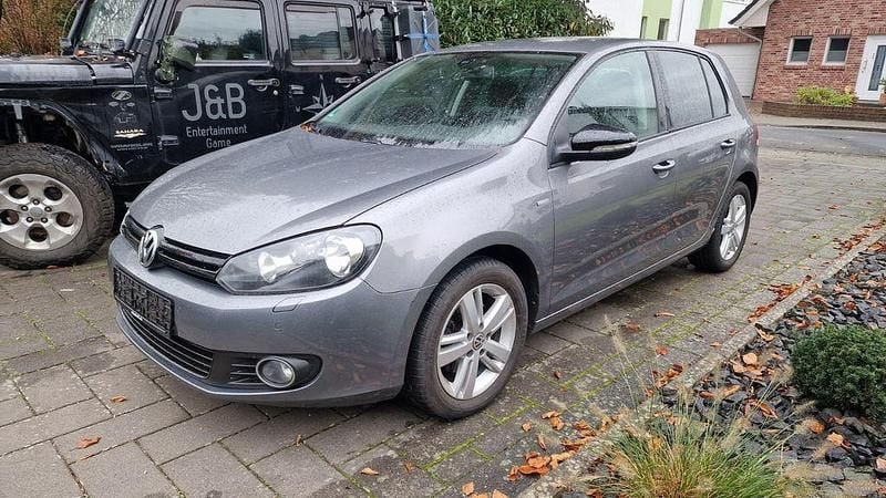 Grau Gebraucht 2012 VW Golf VI Match Limousine | 4.900 € (Guter Preis) - Bild 1/4