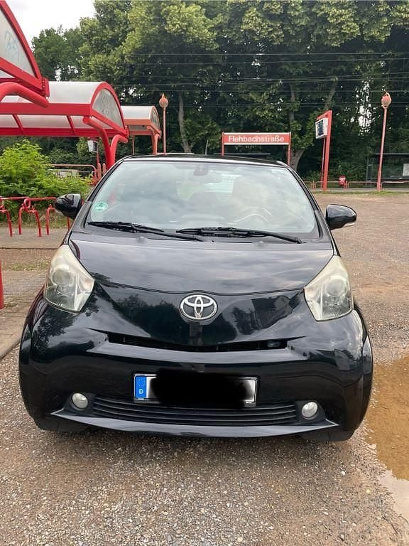 Schwarz Gebraucht 2009 Toyota iQ Kleinwagen | 6.500 € (Etwas zu teuer) - Bild 1/4