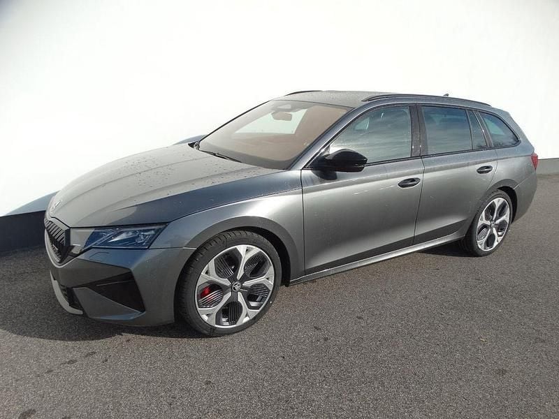 Neu Skoda Octavia RS 265 PS (194 kW) 2026 Grau Limousine