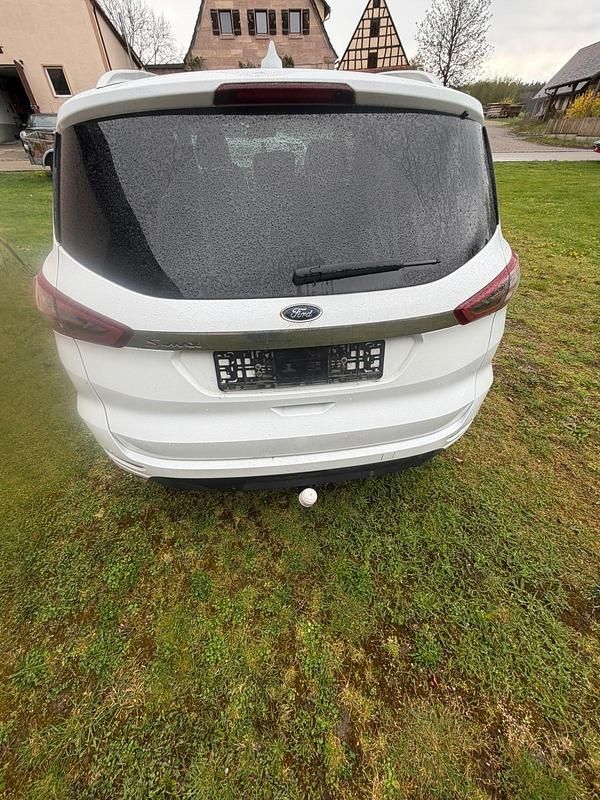 Occasion Ford S-MAX 150 ch (110 kW) 2022 Blanc Monospace