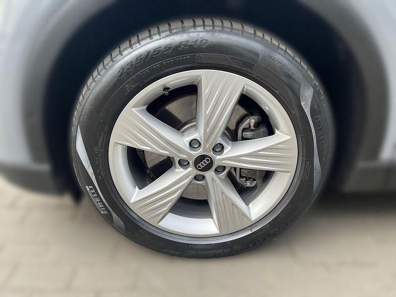 Gebraucht Audi Q4 e-tron Ambiente 150 kW (204 PS) 2023 Kieselgrau SUV