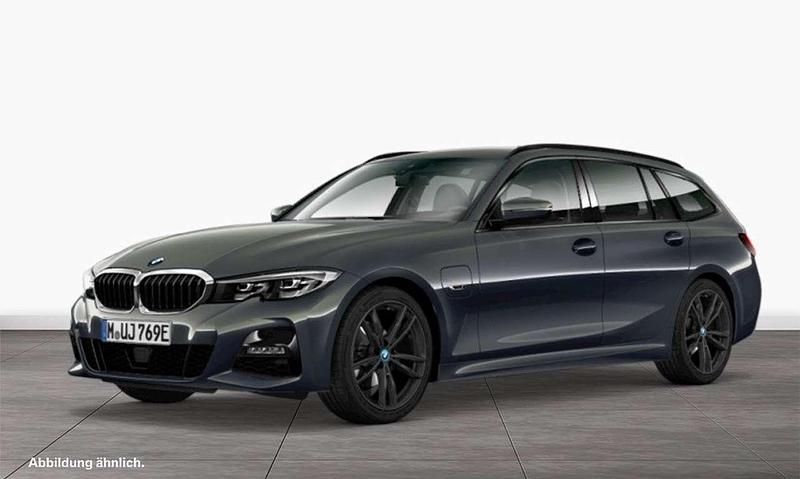 Grau Gebraucht 2022 BMW 330e M Sport Kombi | 36.990 € (Guter Preis) - Bild 1/3