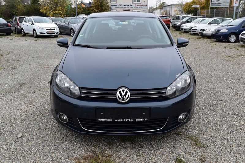 Gebraucht VW Golf VI Highline 122 PS (89 kW) 2009 Blau metallic Kleinwagen