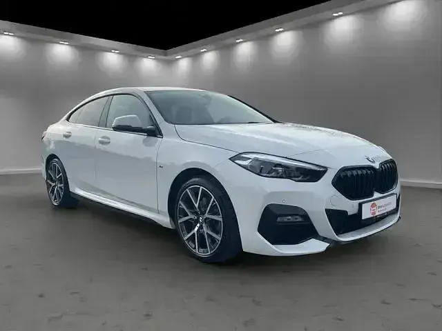 Gebraucht BMW 218 Shadowline 136 PS (100 kW) 2023 Alpinweiss 3 Limousine