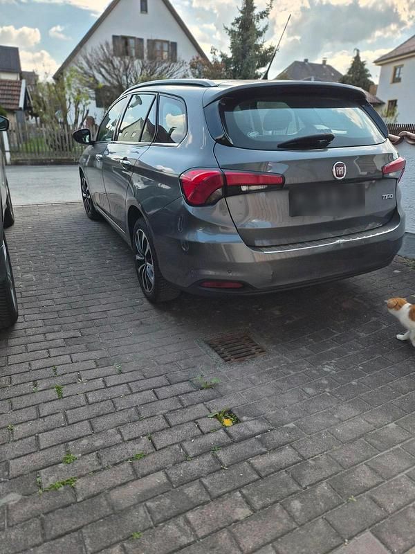 Gebraucht Fiat Tipo 120 PS (88 kW) 2017 Grau Kombi