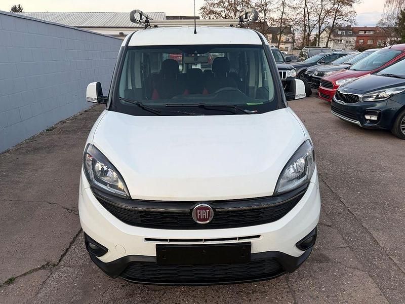 Gebraucht Fiat Doblò Basis 95 PS (69 kW) 2018 Weiß Van / Kleinbus