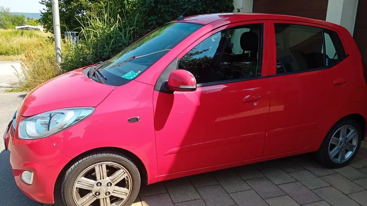 Gebraucht Hyundai i10 Classic 69 PS (50 kW) 2010 Rot Kleinwagen