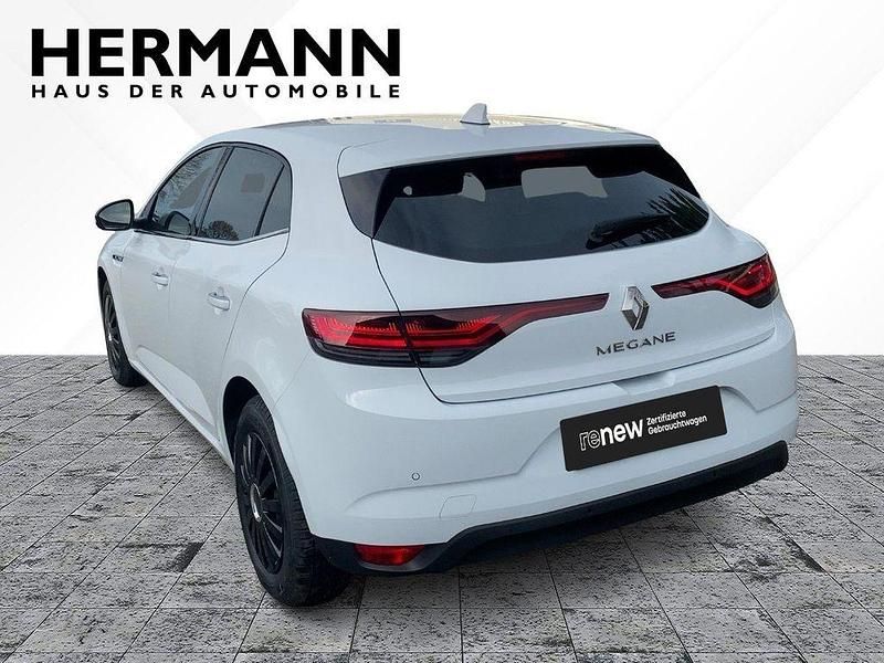 Gebraucht Renault Mégane IV Intens 116 PS (85 kW) 2022 Weiß Limousine