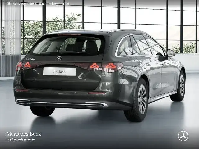 Gebraucht Mercedes E220 Avantgarde 197 PS (144 kW) 2025 Graphitgrau Kombi