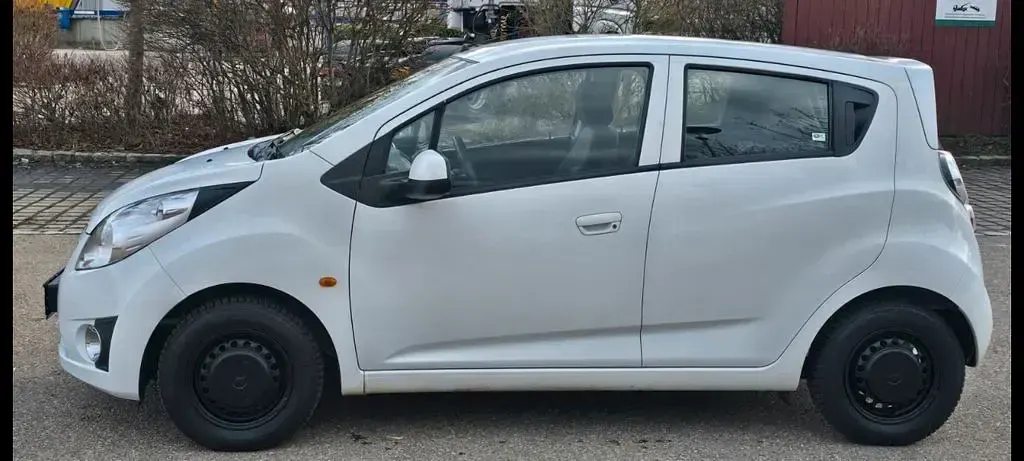 Gebraucht Chevrolet Spark LS 68 PS (50 kW) 2011 Weiß Kleinwagen