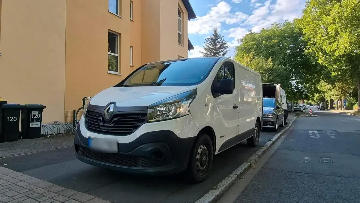 Gebraucht Renault Trafic 120 PS (88 kW) 2017 Weiß Van / Kleinbus