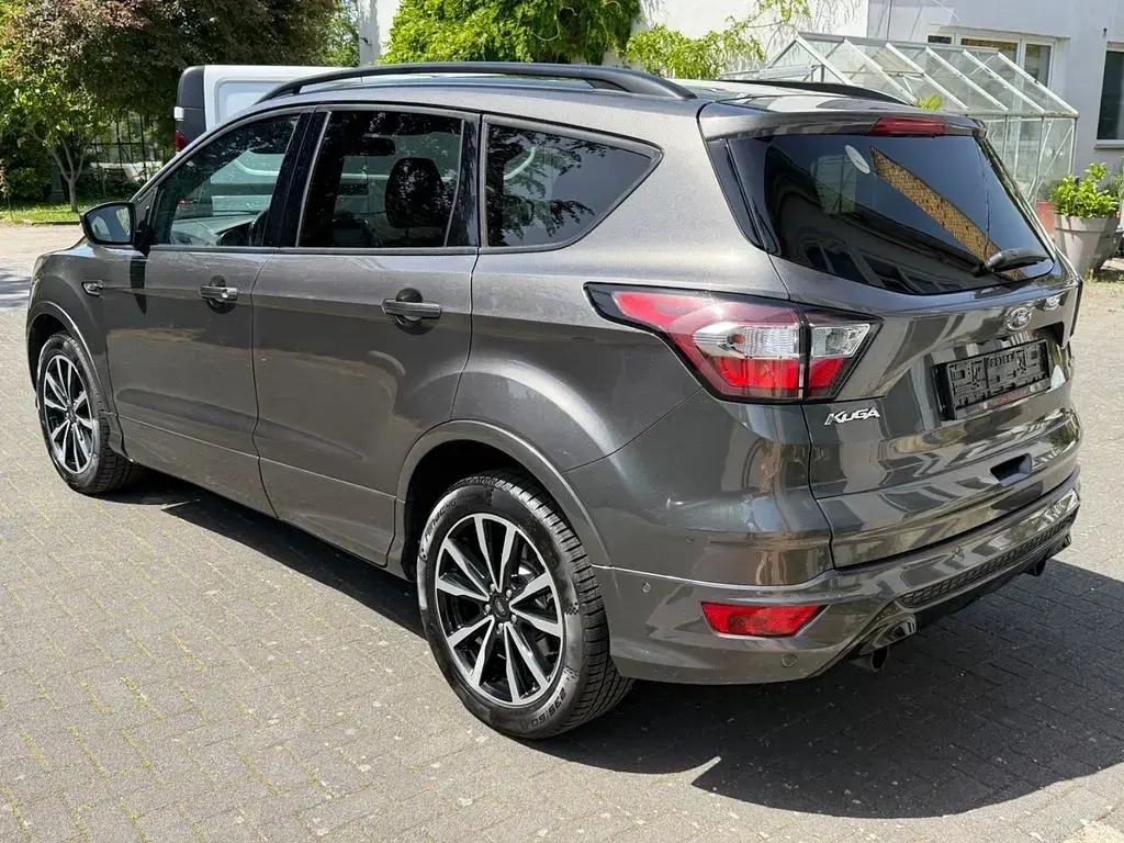 Gebraucht Ford Kuga ST-Line 150 PS (110 kW) 2018 Grau SUV