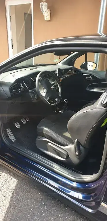 Gebraucht Citroën DS3 PureTech 131 PS (96 kW) 2016 Blau Kleinwagen