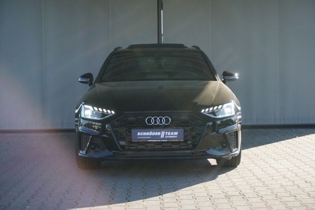 Gebraucht Audi A4 S-Line 204 PS (150 kW) 2024 Mythosschwarz metallic Kombi