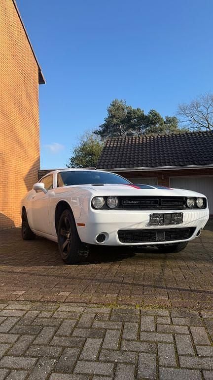 Weiß Gebraucht 2012 Dodge Challenger Coupé | 10.999 € (Fairer Preis) - Bild 1/4