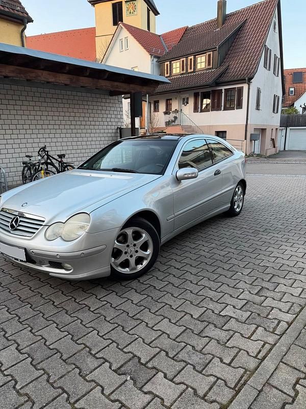 Gebraucht Mercedes CLC180 143 PS (105 kW) 2002 Silber Kleinwagen