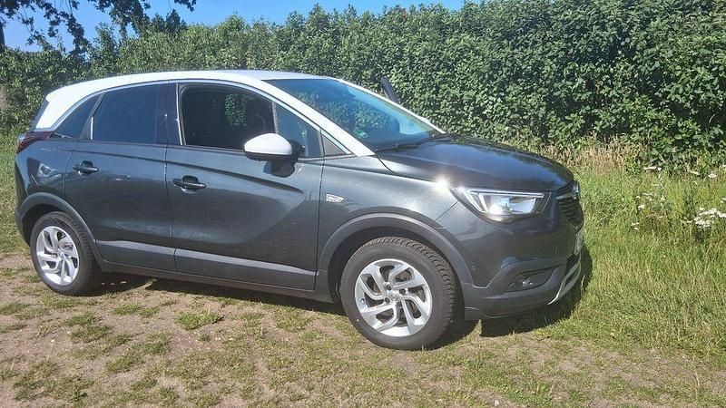 Grau Gebraucht 2018 Opel Crossland Innovation SUV | 11.950 € (Fairer Preis) - Bild 1/4