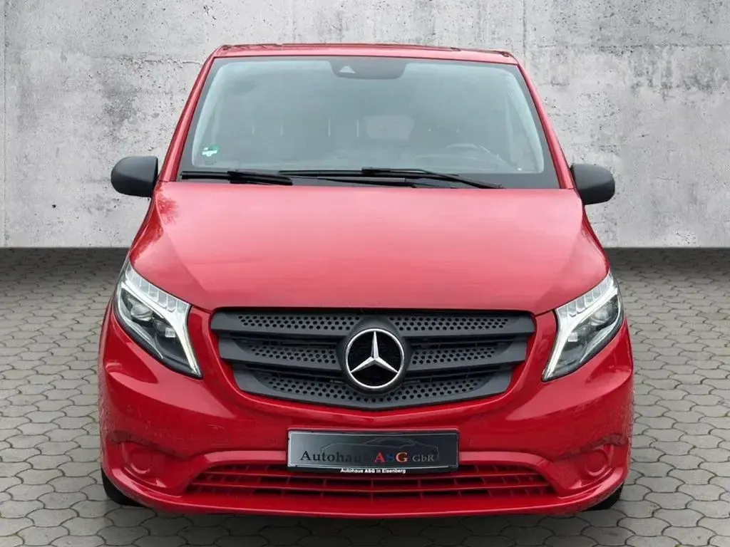 Gebraucht Mercedes Vito 190 PS (139 kW) 2016 Rot Van