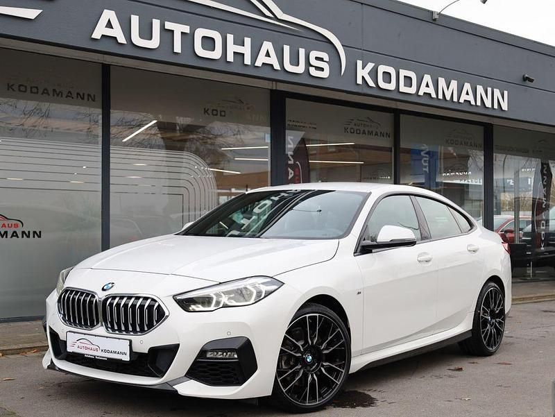 Alpinweiss iii Gebraucht 2021 BMW 220 M Sport Coupé | 27.950 € (Fairer Preis) - Bild 1/4